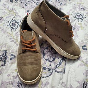 Tommy Hilfiger little boys shoes size 13